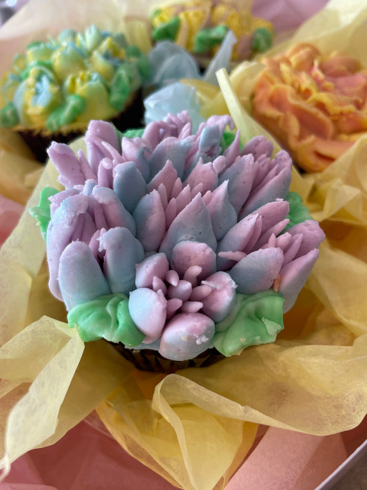 Mother’s Day Cupcake Bouquet Decorating Class